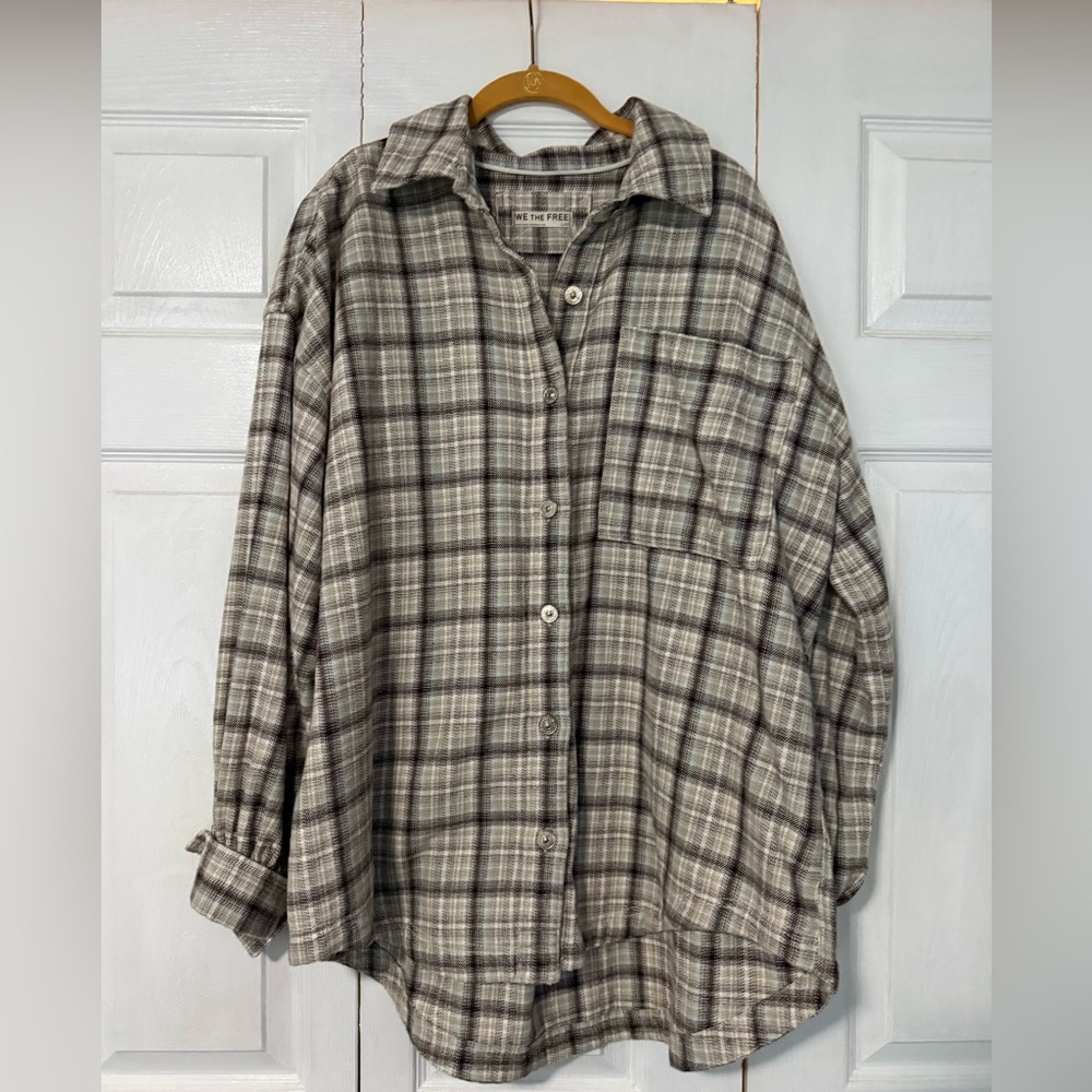 We The Free Gray and Cream Plaid Button-Up Shirt